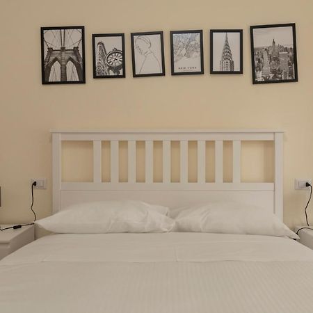 Joivy Modern 2Bed Flat With Balcony, 250M From M5 Foppa And M2 Sant'Agostino Apartment Milano Ngoại thất bức ảnh
