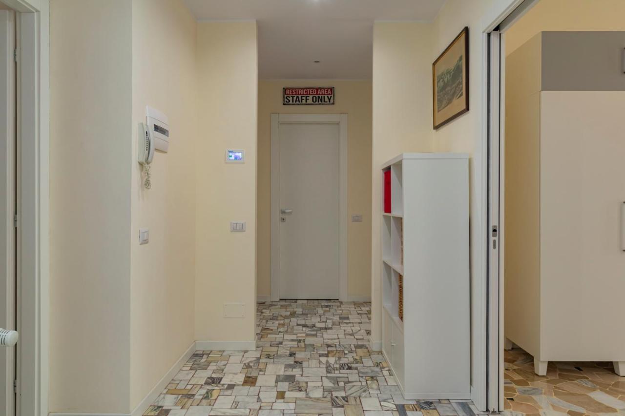 Joivy Modern 2Bed Flat With Balcony, 250M From M5 Foppa And M2 Sant'Agostino Apartment Milano Ngoại thất bức ảnh