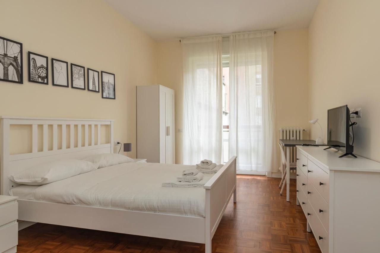 Joivy Modern 2Bed Flat With Balcony, 250M From M5 Foppa And M2 Sant'Agostino Apartment Milano Ngoại thất bức ảnh